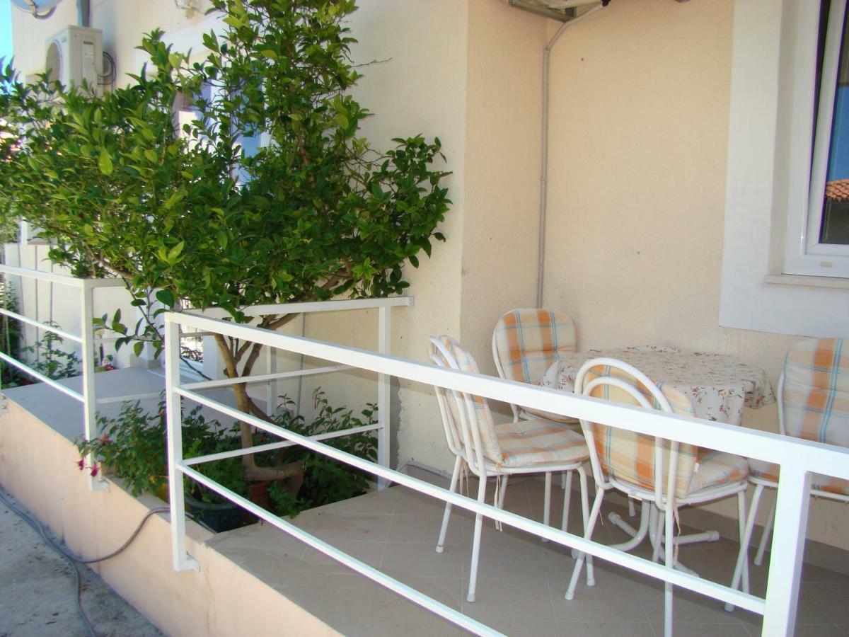 Apartments Ada Тучепи Екстер'єр фото